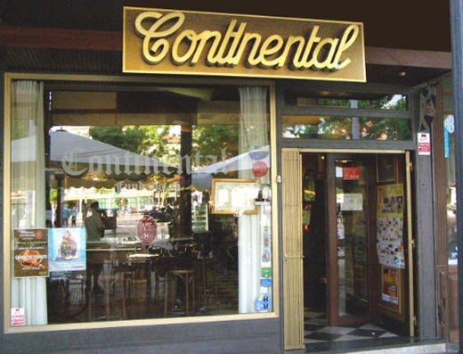 Fachada del restaurante Continental, Plaza de España de Medina del Campo Fachada del restaurante Continental, Plaza de España de Medina del Campo